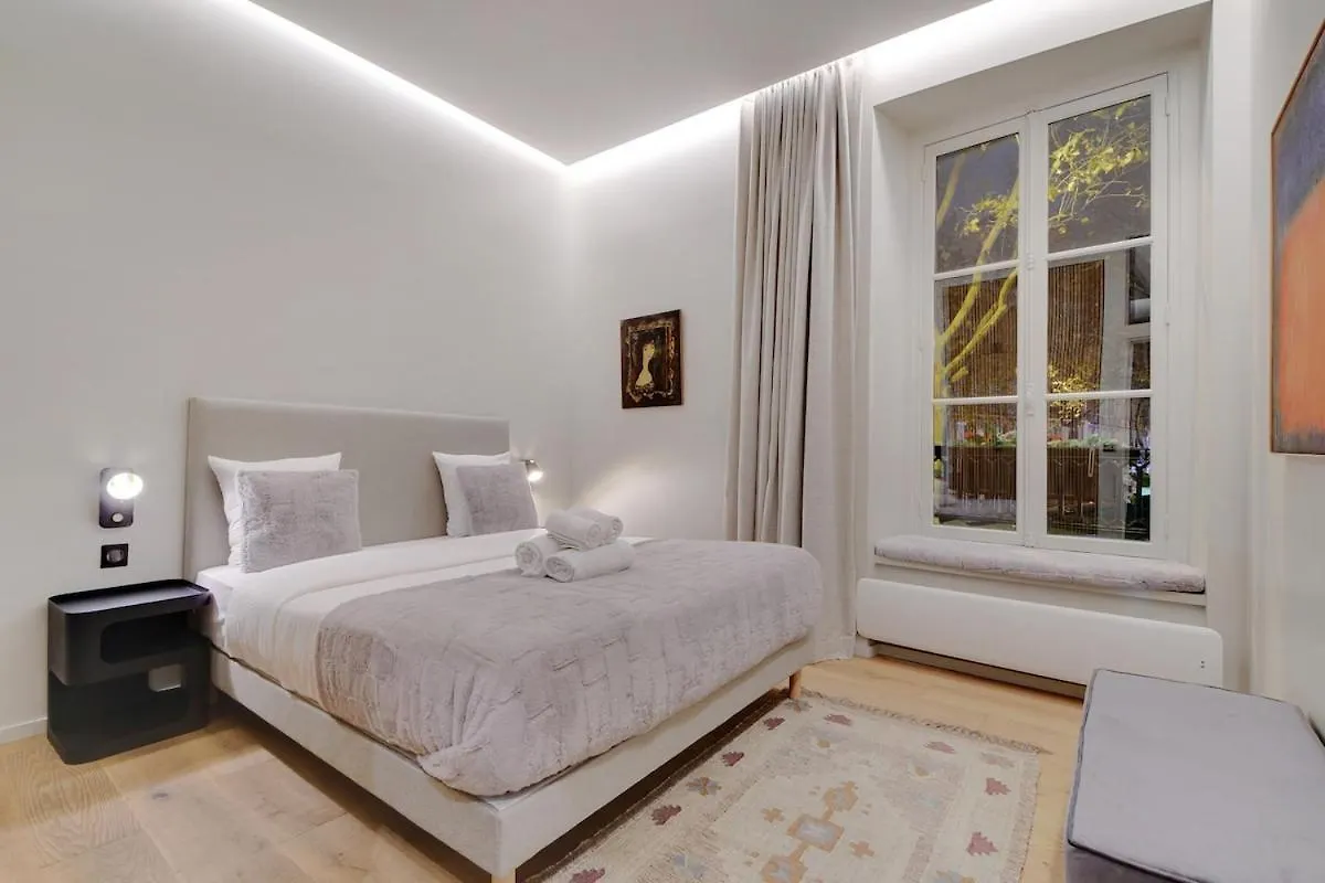 Saint Andre Des Arts Heart Of Paris Design Apartment